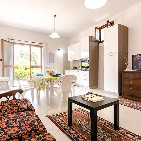 カステッランマーレ・デル・ゴルフォ Casale Dei Gelsiヴィラ エクステリア 写真